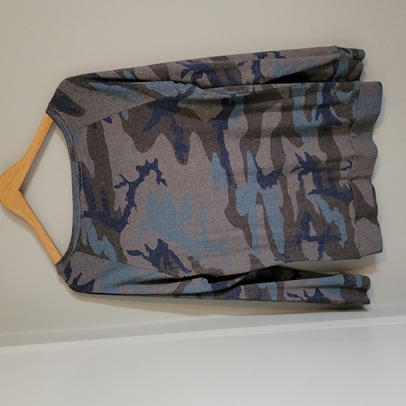 ARITZIA TNA~ Long Sleeve Top, M - Picture 2 of 6